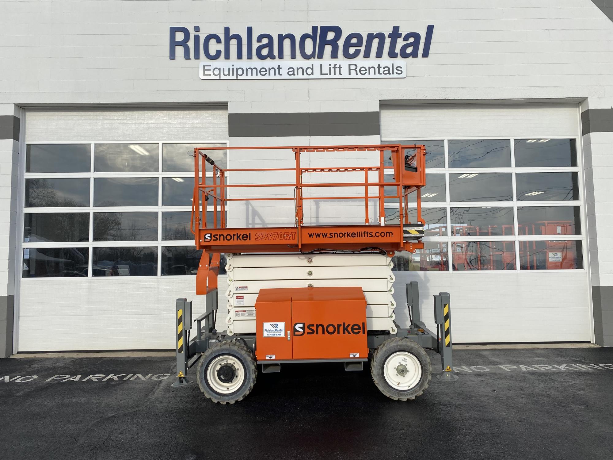 Scissor Lift All Terrain 39' Snorkel S3970RT Richland Rental